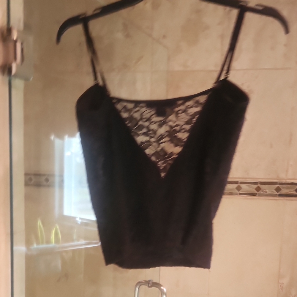 Express Black Floral Lace Crop Top - Picture 5 of 6